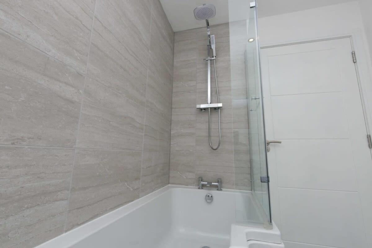 Stunning 2 Bedroom Apartment In ウォラシー エクステリア 写真
