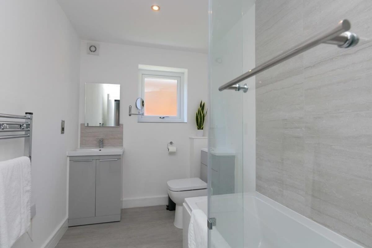 Stunning 2 Bedroom Apartment In ウォラシー エクステリア 写真